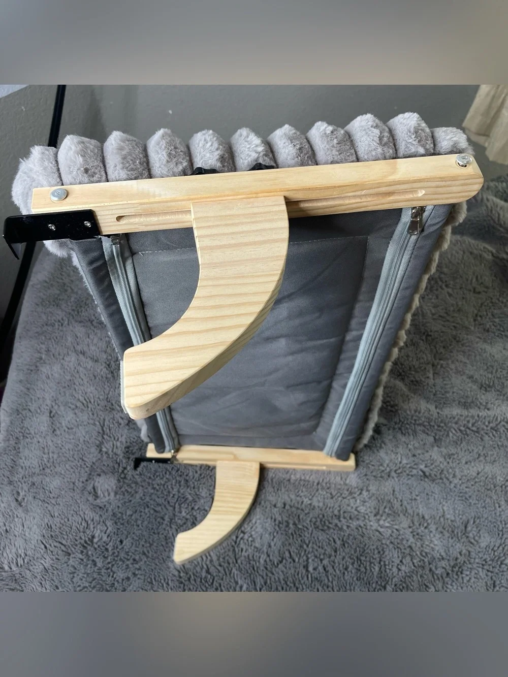 wooden cat window perch featuring an adjustable hook-on mounting Gray